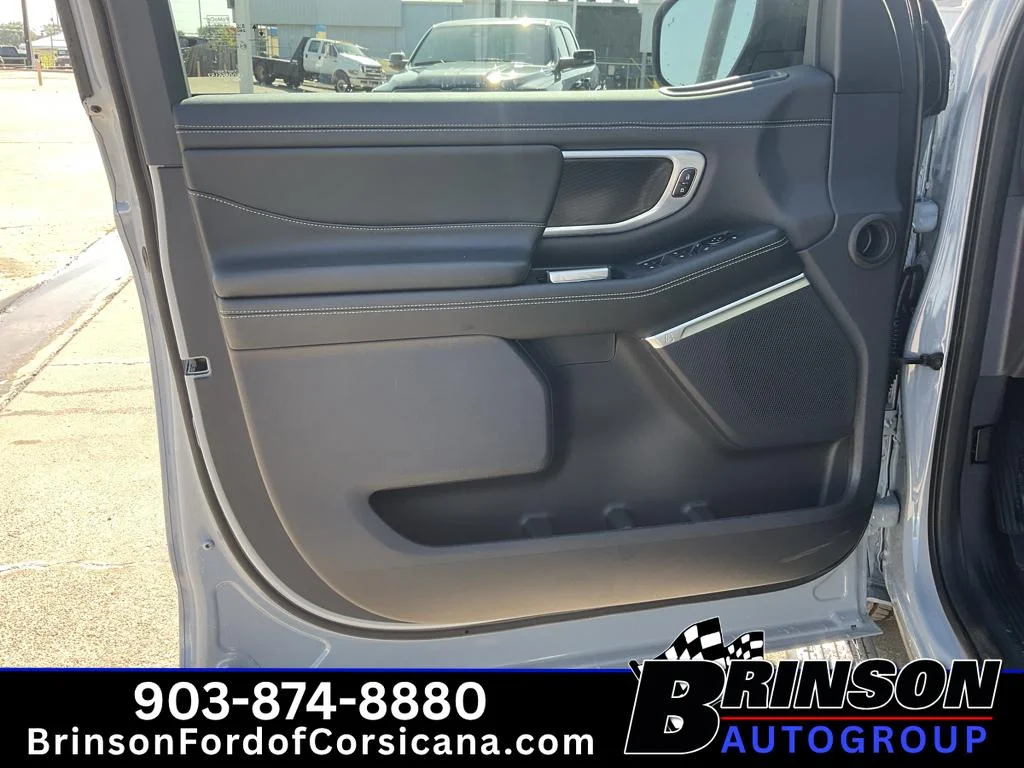 New 2027 Glacier Gray Metallic Tri-Coat Ford MAX Platinum image 10