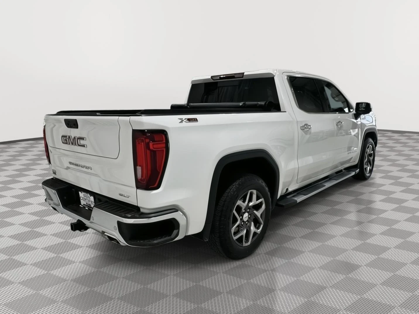 Used 2024 Summit White GMC SLT image 5