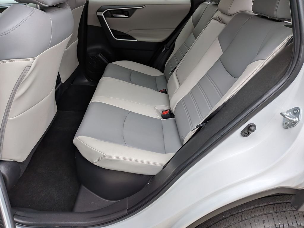 Used 2023 Beige Toyota XLE Premium image 29