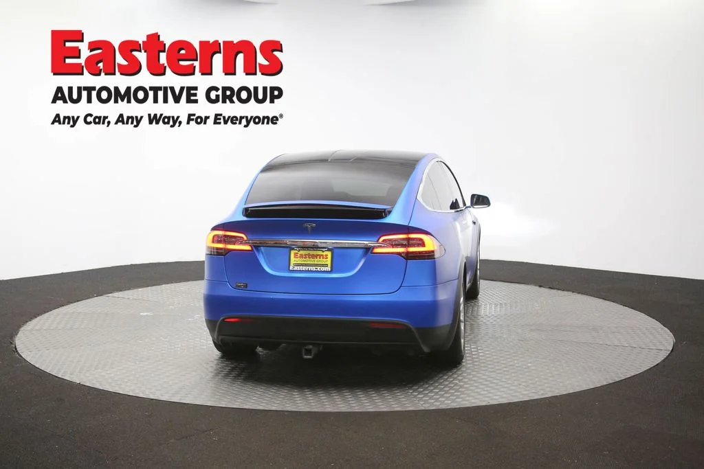 Used 2019 Blue Tesla 75D image 34