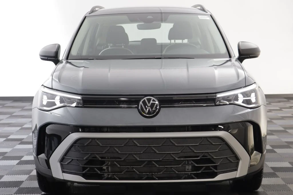 New 2026 Platinum Gray Volkswagen 1.5T S image 22