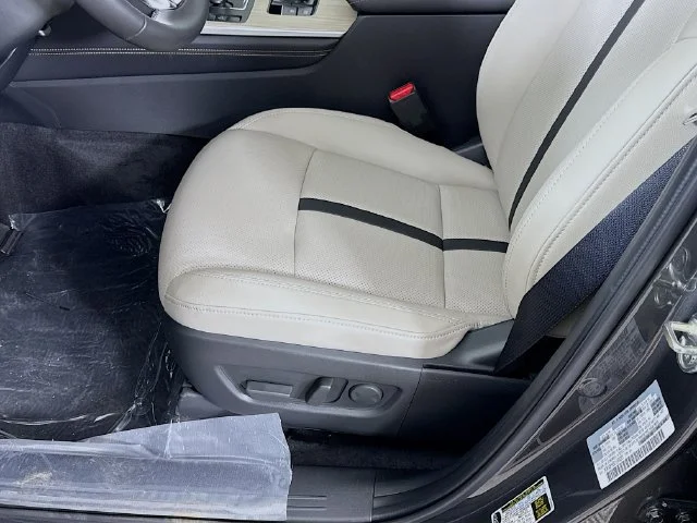 Used 2025 Gray Mazda Preferred image 18