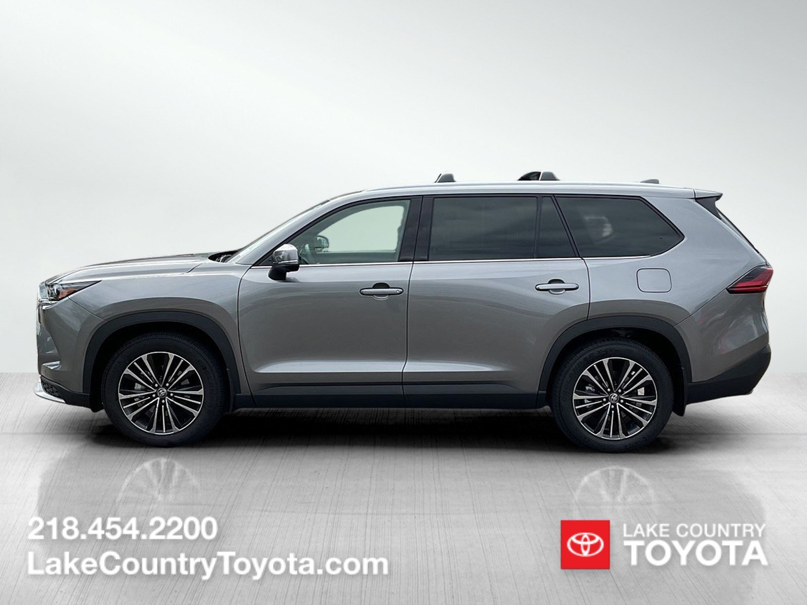 Used 2025 Toyota Grand Highlander Platinum with VIN 5TDADAB55SS023765 for sale in Brainerd, Minnesota