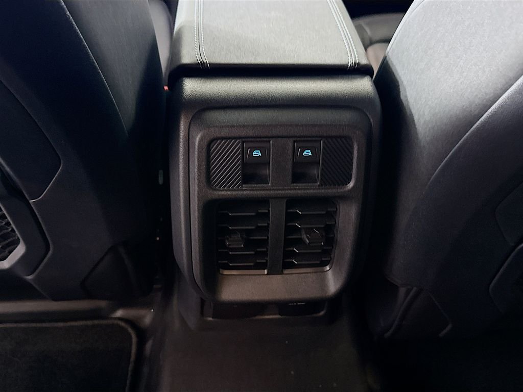 Used 2025 Oxford White Ford Badlands image 25