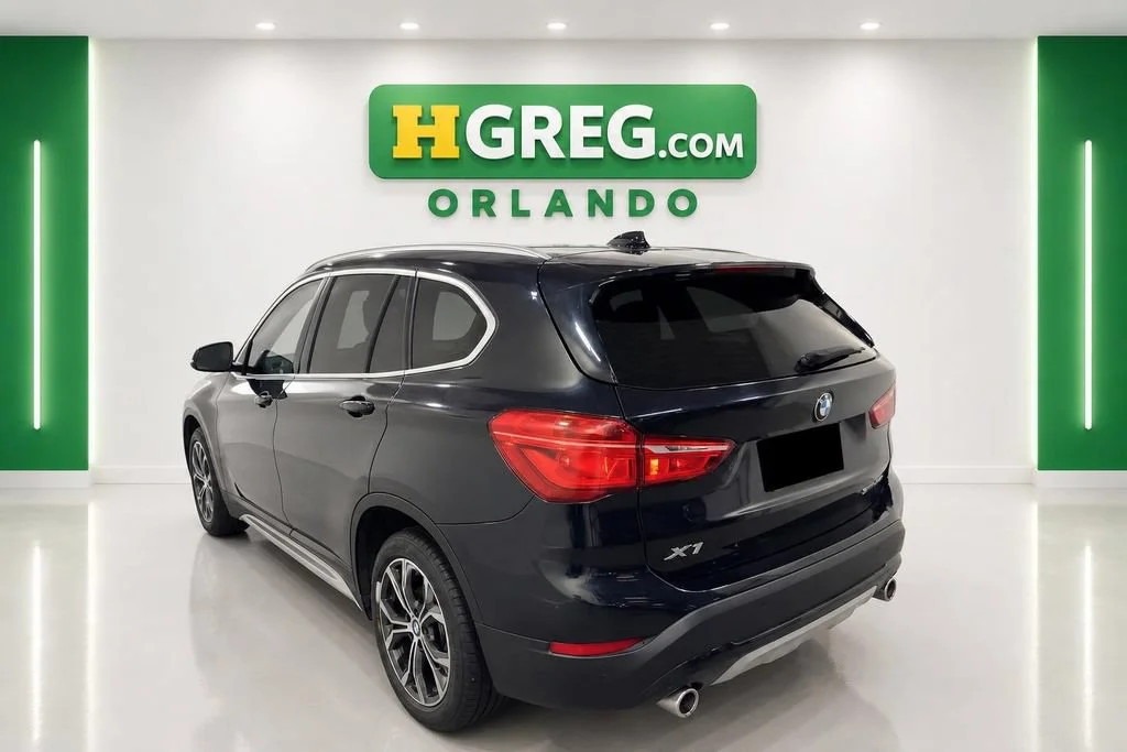 Used 2021 Jet Black BMW sDrive28i image 2