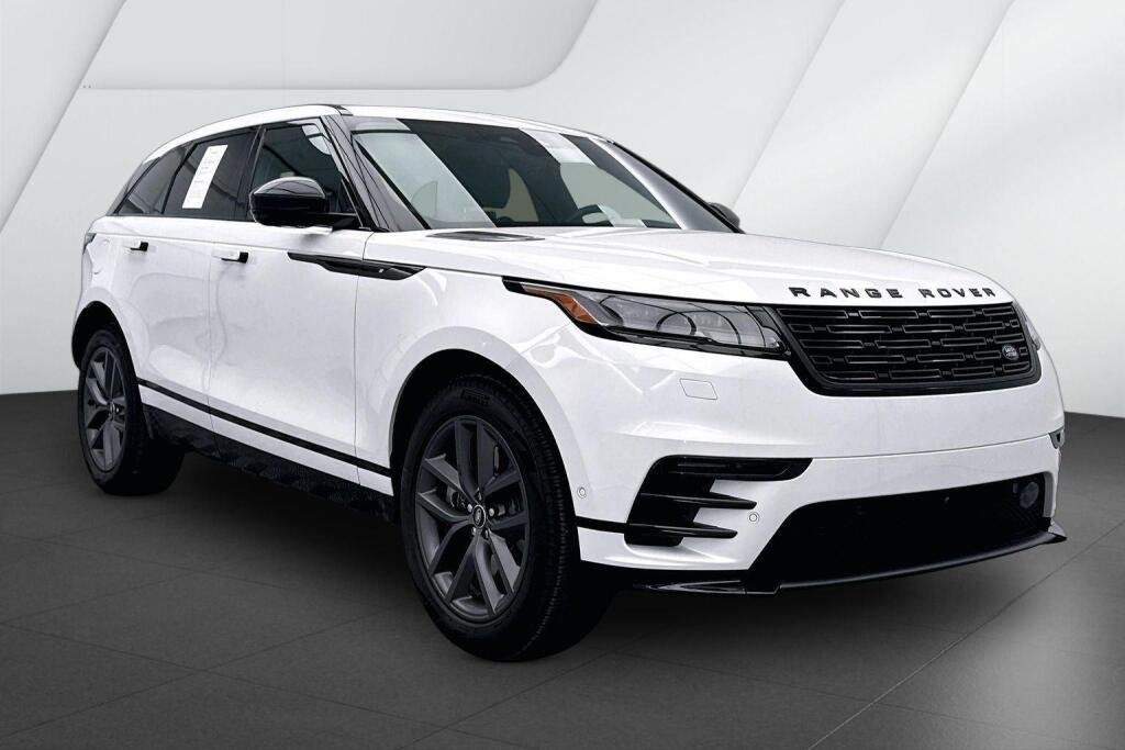 2026 Land Rover Range Rover Velar Dynamic SE