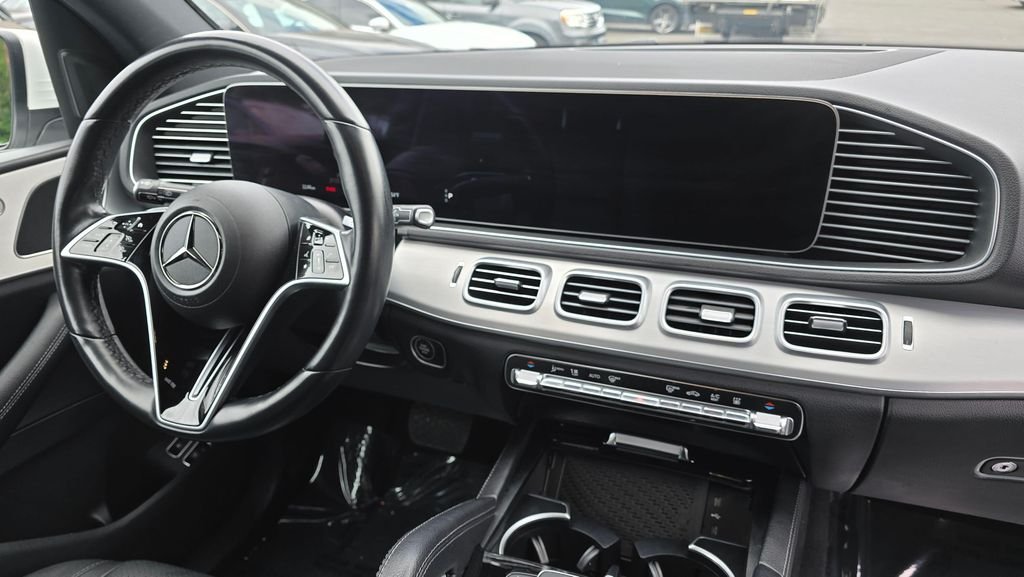 Used 2024 White Mercedes-Benz GLE 450e image 11