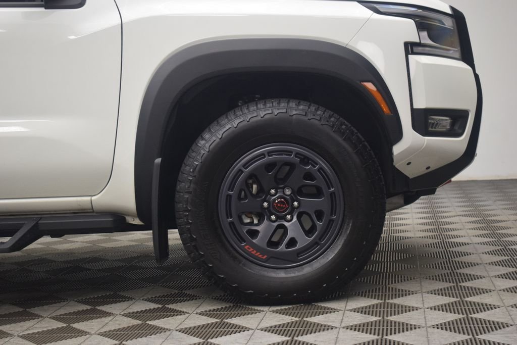 Used 2025 White Nissan PRO-4X image 25