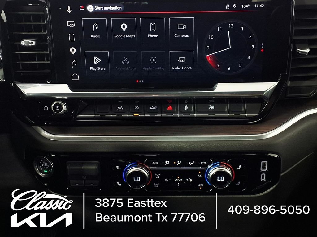 Used 2025 White GMC SLT image 25