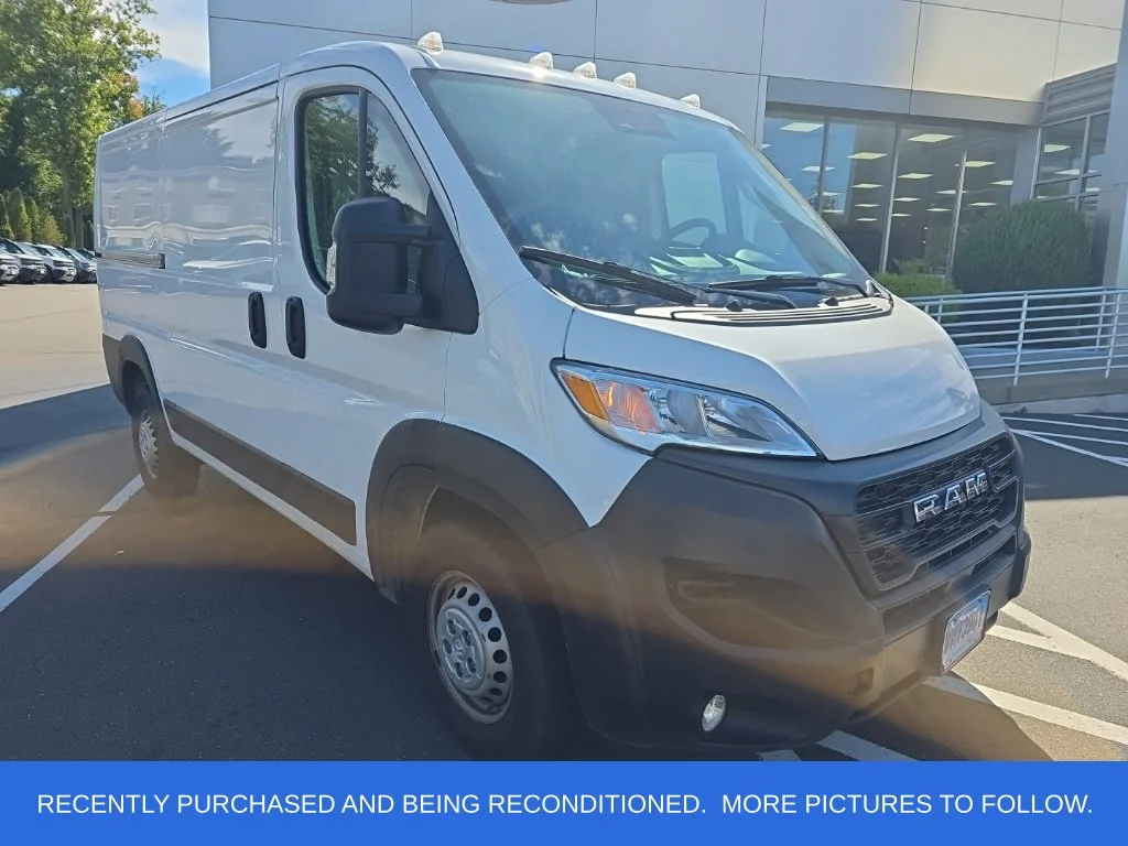 Used 2025 White Ram Base image 1