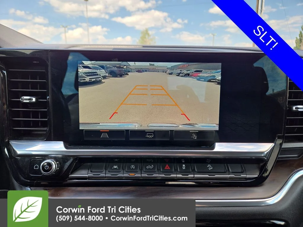 Used 2023  GMC SLT image 27