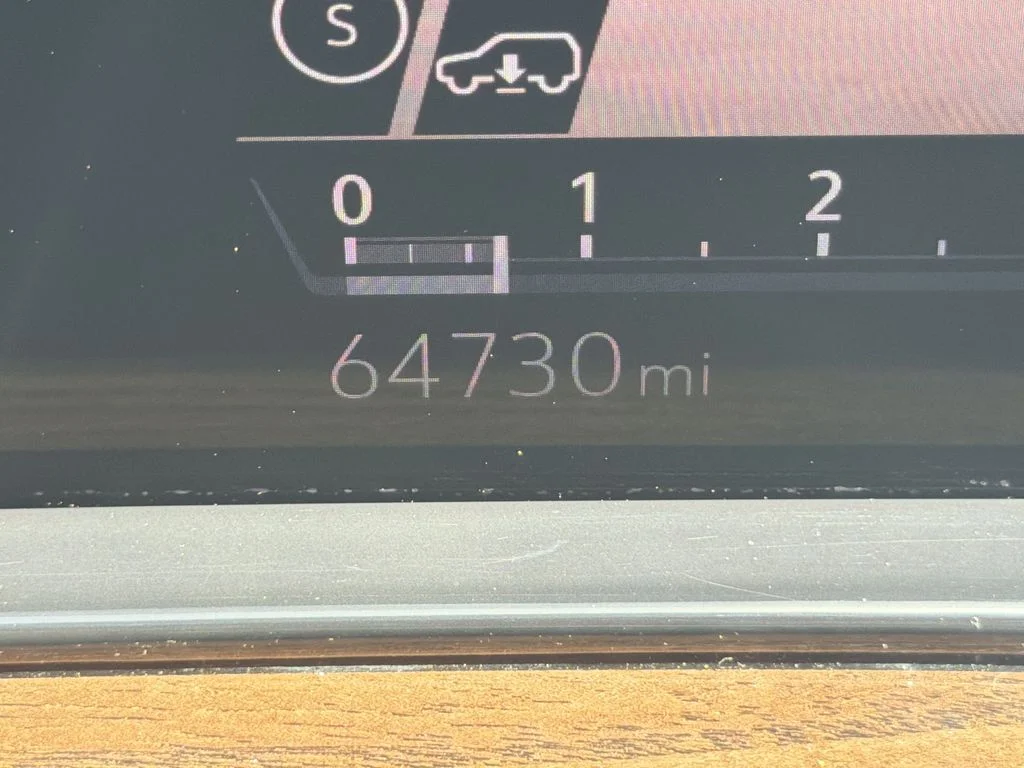 Used 2021 Black Cadillac Sport Platinum image 18