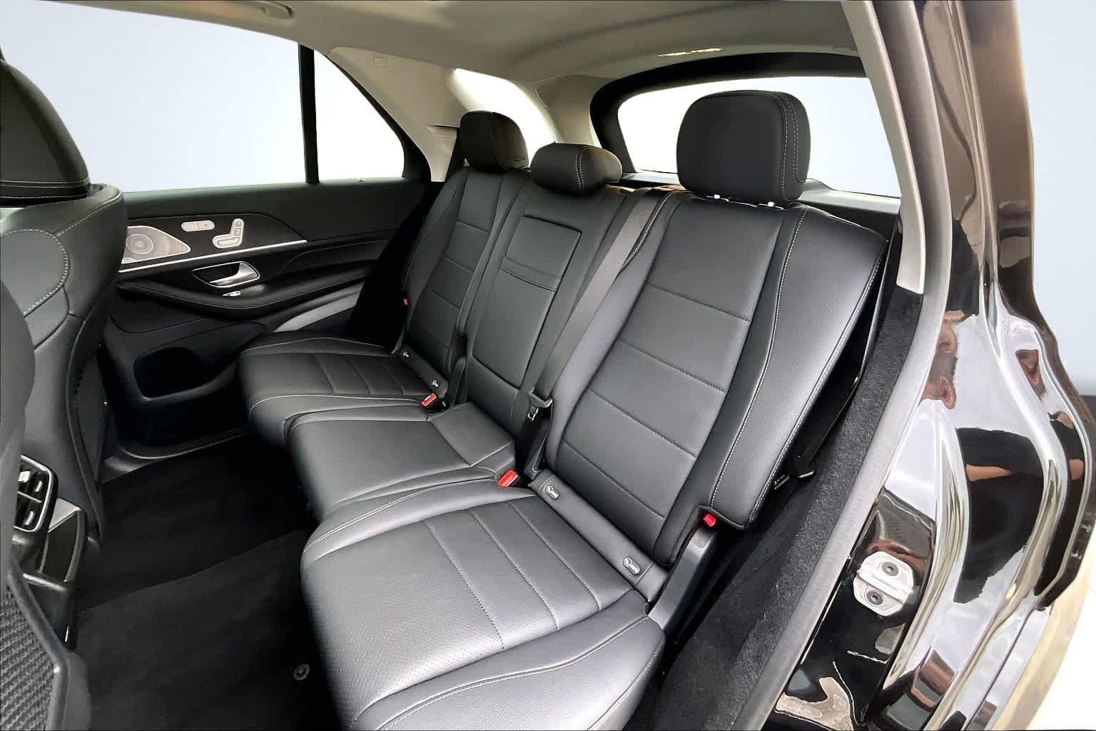 New 2026 Obsidian Black Metallic Mercedes-Benz GLE 450 image 13