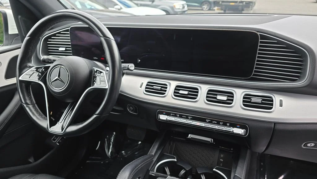 Used 2024 White Mercedes-Benz GLE 450e image 11