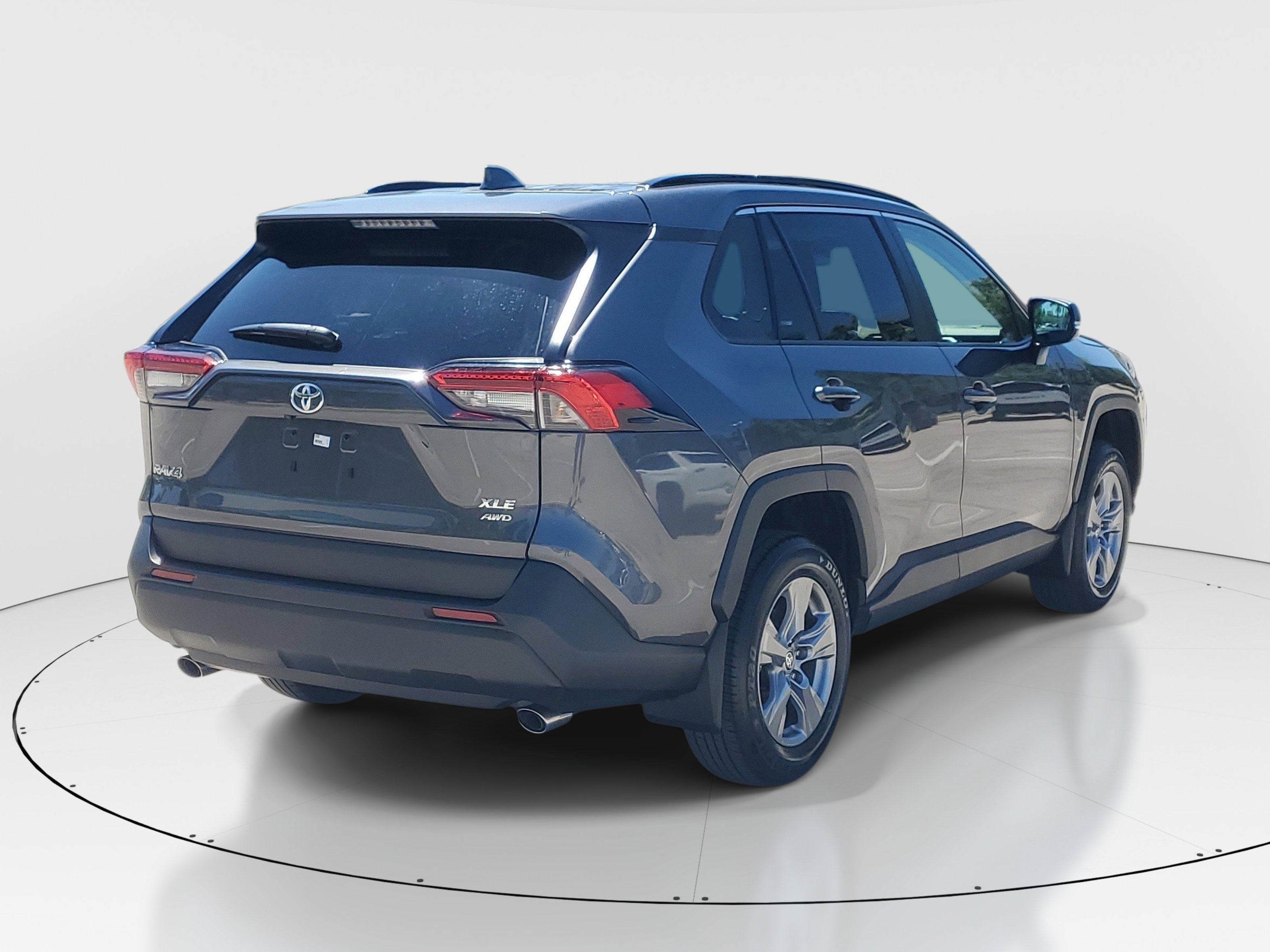 Used 2025 Magnetic Gray Metallic Toyota XLE image 3