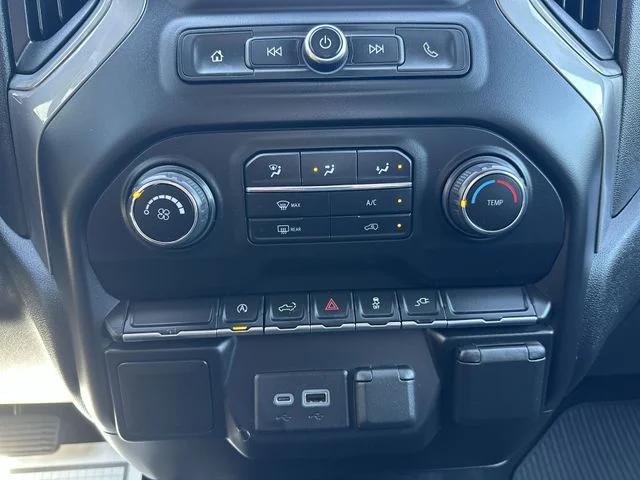 Used 2021 Silver Chevrolet Custom image 17