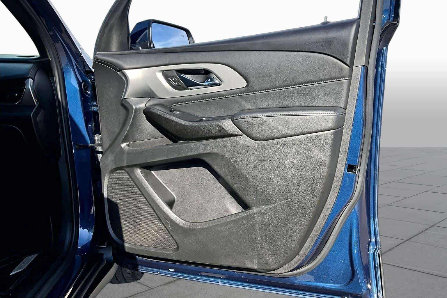 Used 2023 Northsky Blue Metallic Chevrolet LT Cloth image 23
