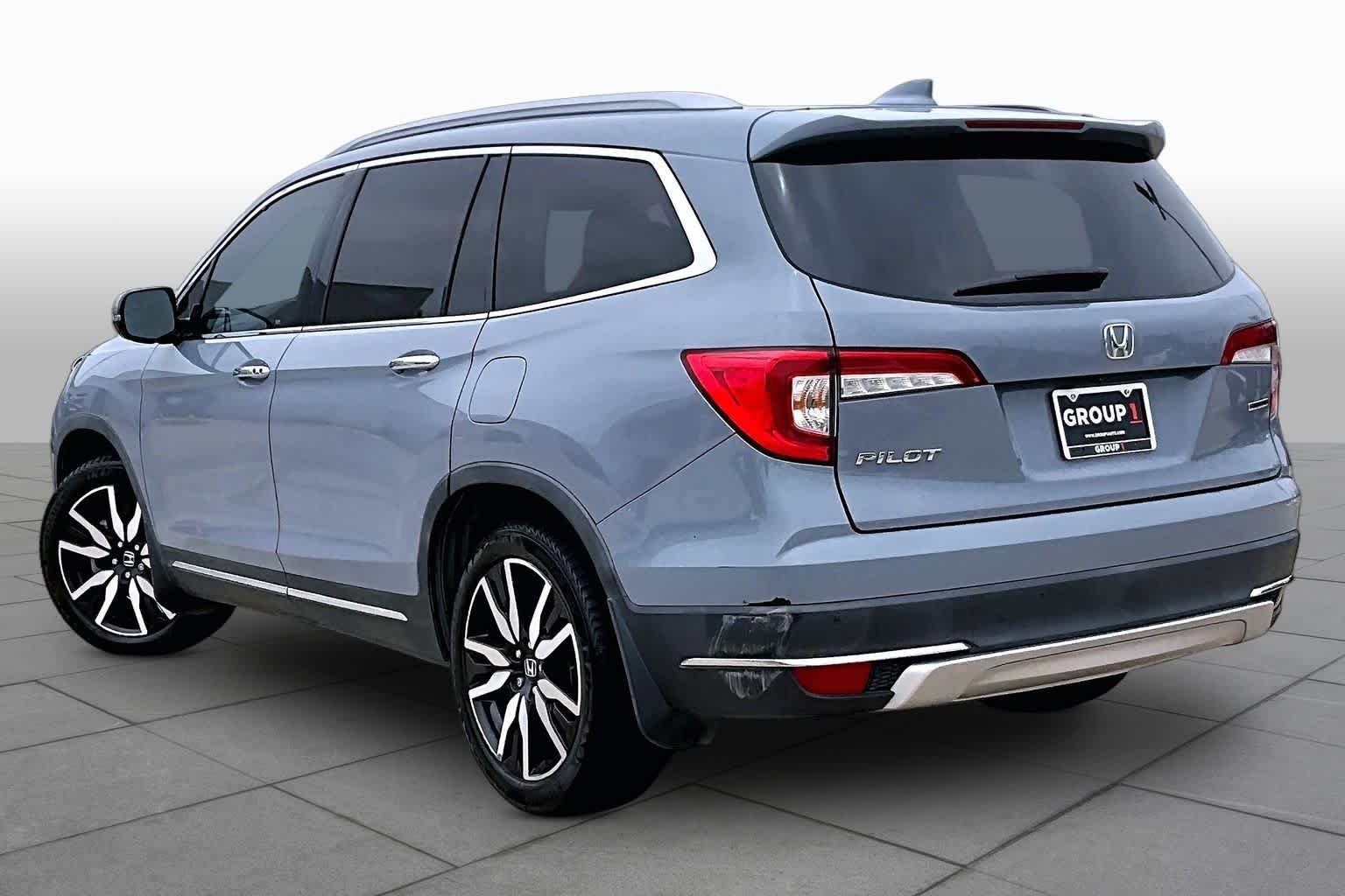 Used 2022 Sonic Gray Pearl Honda Touring 7-Passenger image 12