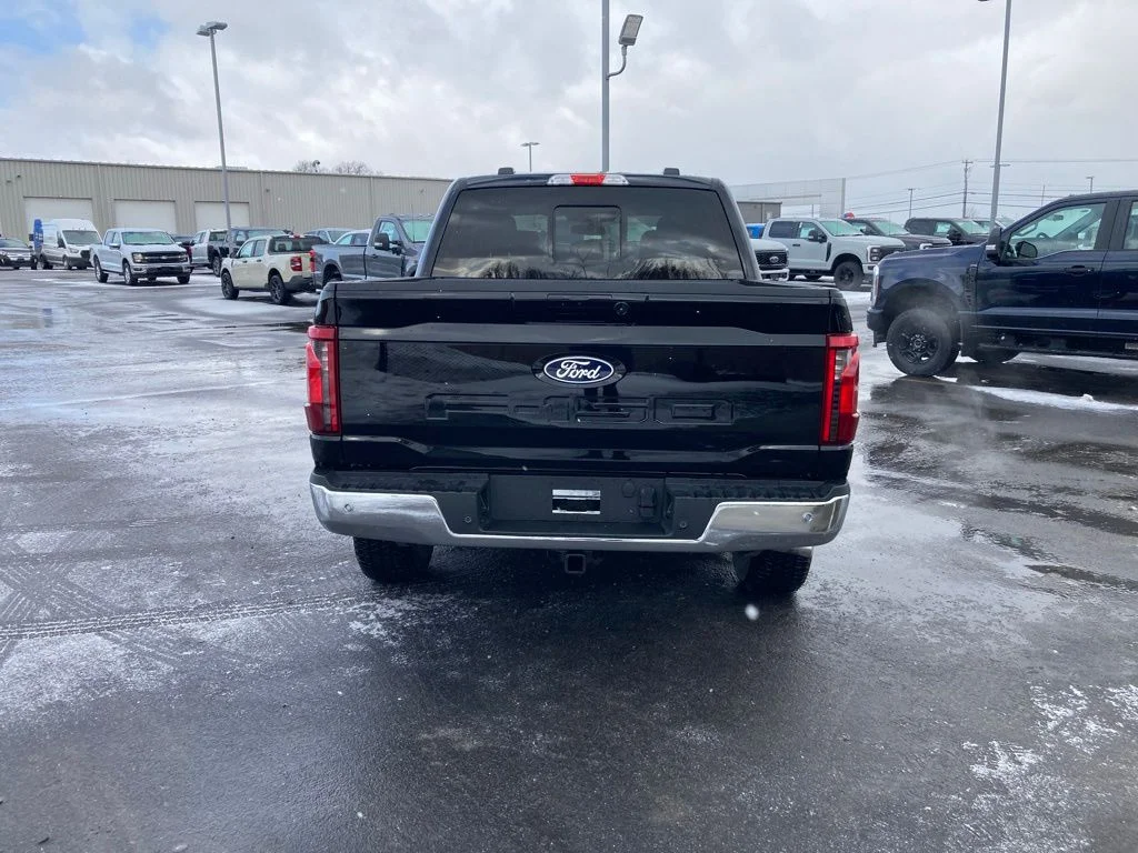 Used 2025 Black Ford XLT image 6
