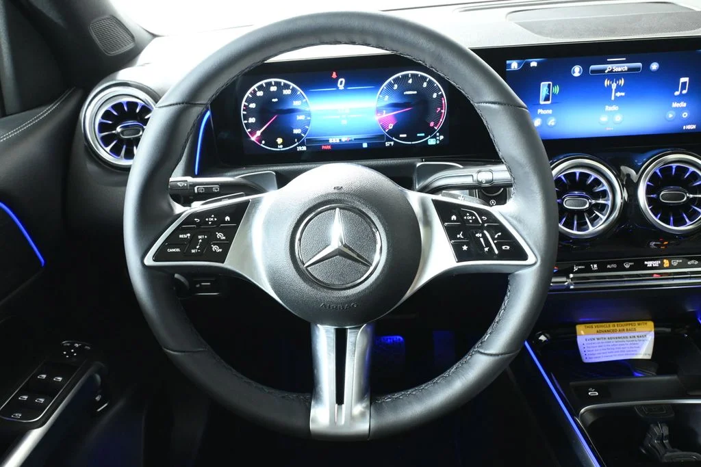 Used 2026 Gray Mercedes-Benz GLB 250 image 8