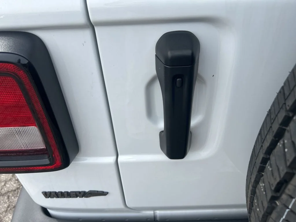 2023 Jeep Wrangler 2-Door Sport S - Photo 6