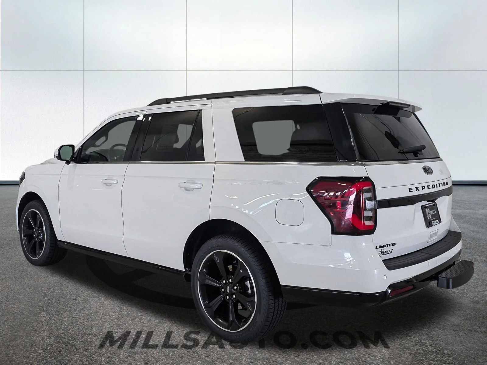 Used 2023 White Metallic Ford Limited image 4