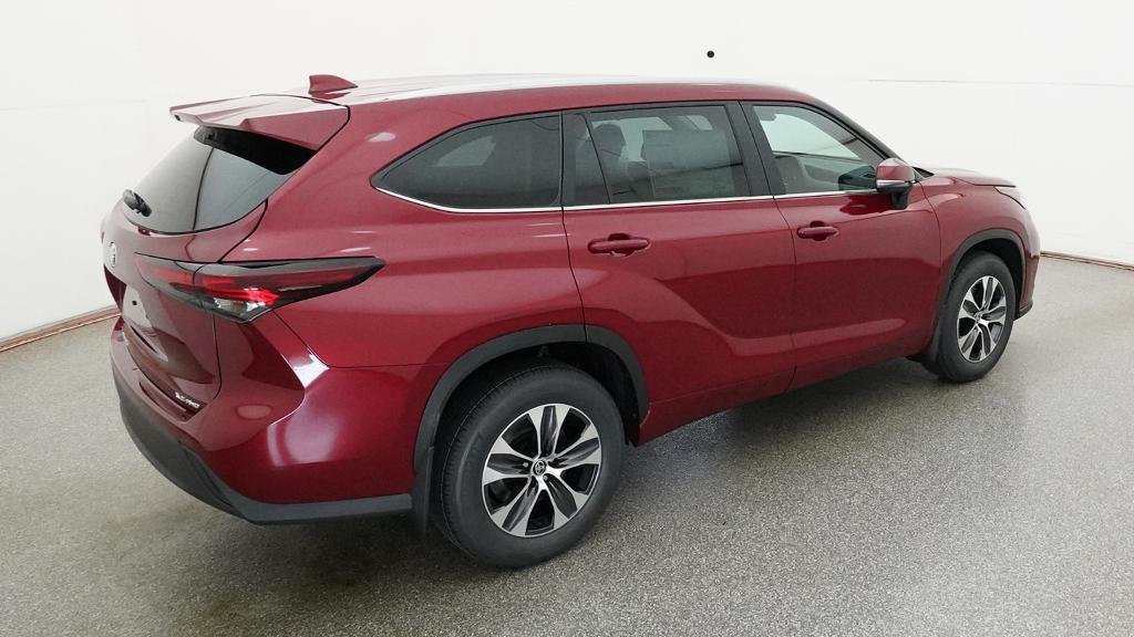 New 2026 Ruby Flare Pearl Toyota XLE image 18
