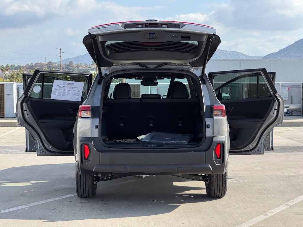 New 2026 RIVER ROCK PEARL Subaru Premium image 24