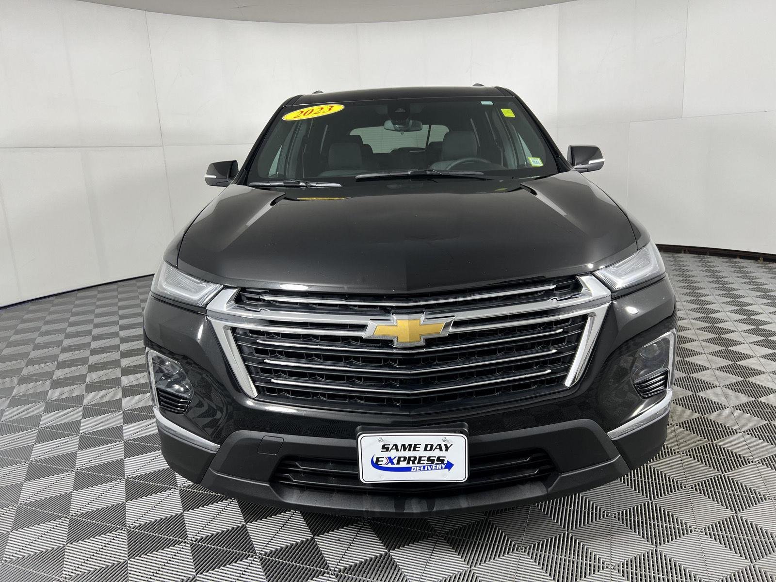 Used 2023 Mosaic Black Metallic Chevrolet LT Cloth image 23