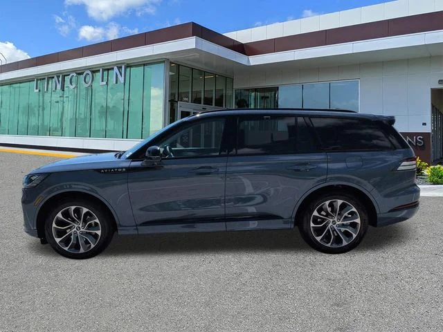 New 2026 Blue Lincoln Premiere image 7