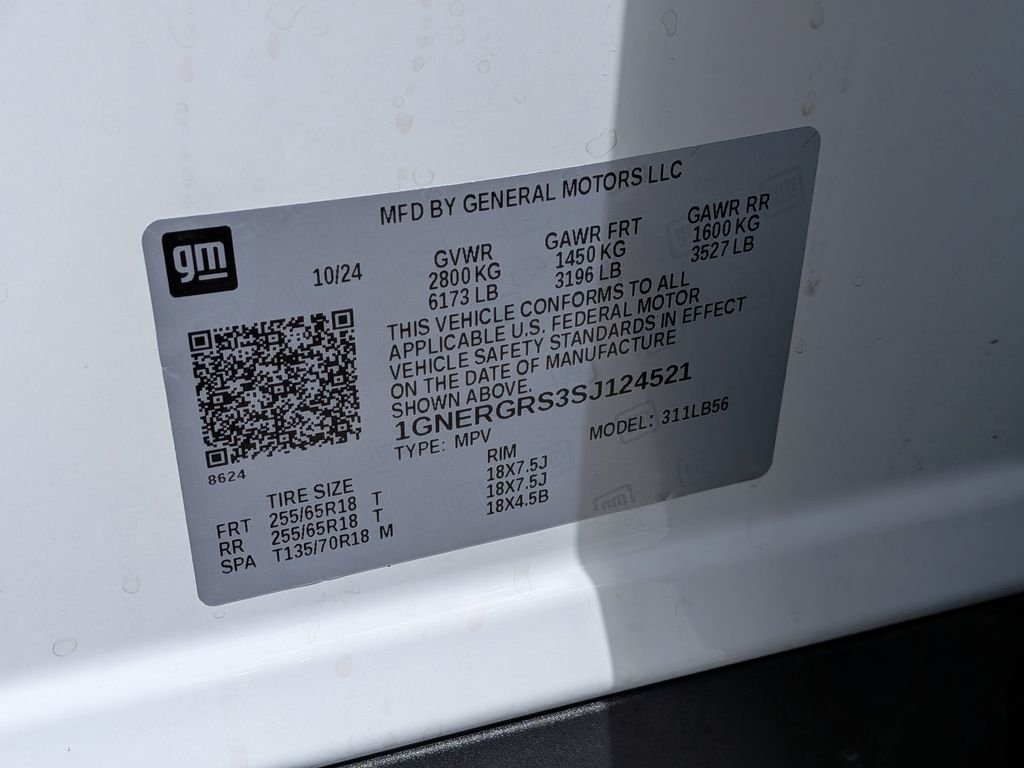 Used 2025 White Chevrolet LT image 33