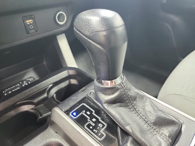 Used 2017 Silver Toyota SR5 image 25