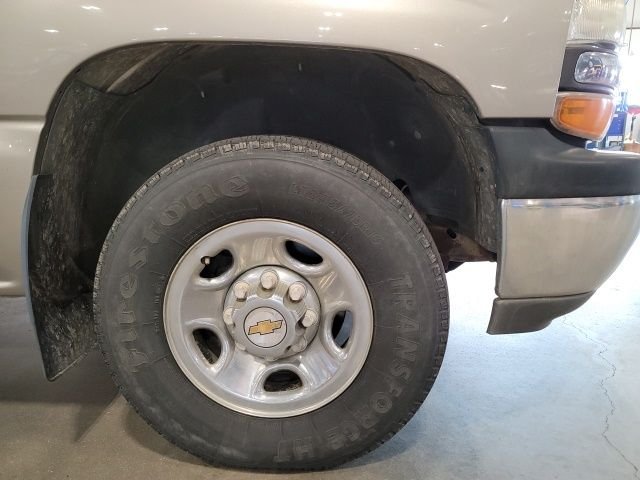 Used 2000 Light Pewter Metallic Chevrolet LS image 15