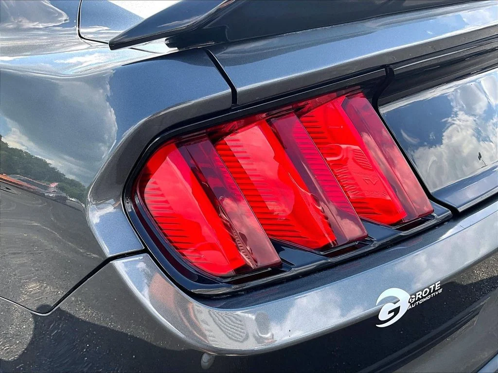 Used 2016 Gray Ford GT image 29