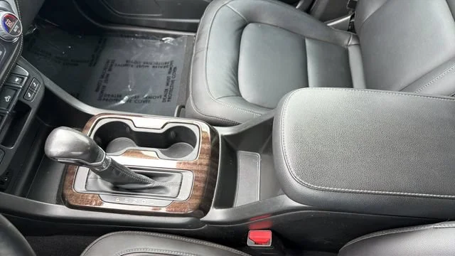 Used 2022 Onyx Black GMC Elevation image 12