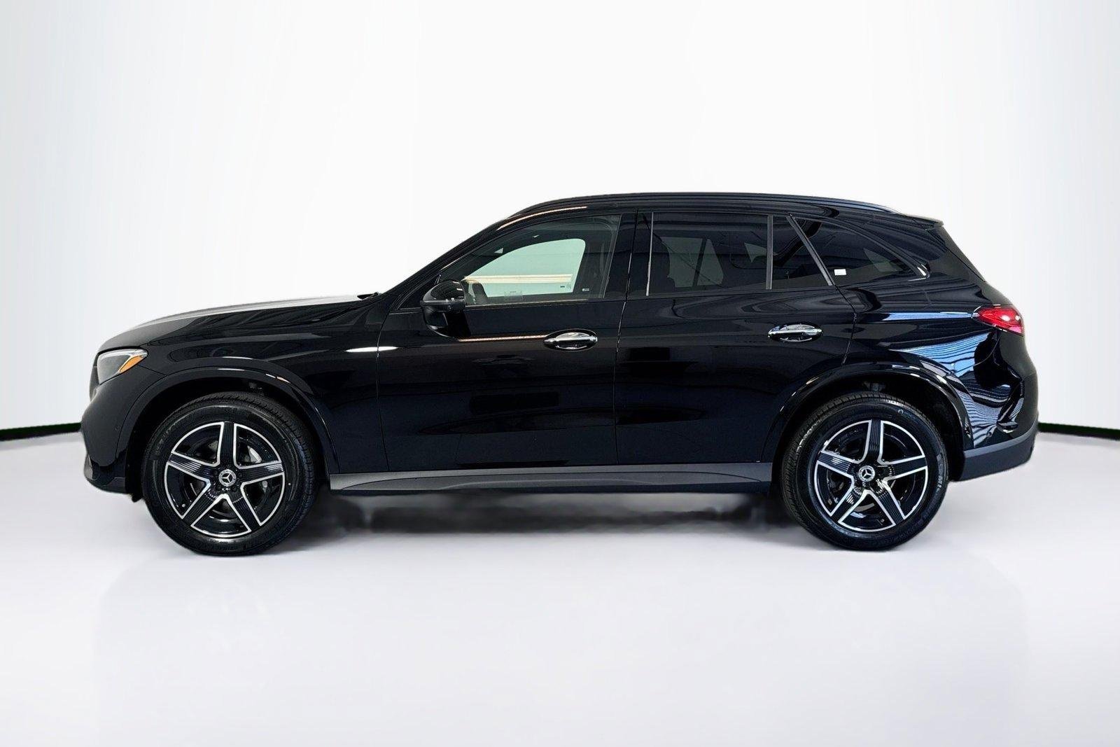 New 2026 Black Mercedes-Benz GLC 300 image 8