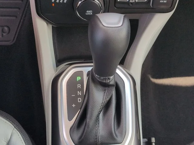 Used 2022 Gray Jeep Limited image 25