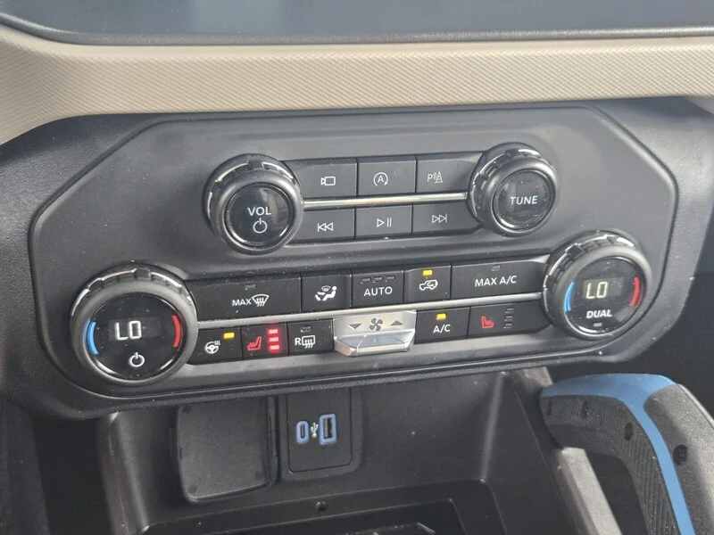 Used 2024 Cactus FORD WILDTRAK 4 DOOR ADVANCED 4X4 image 24