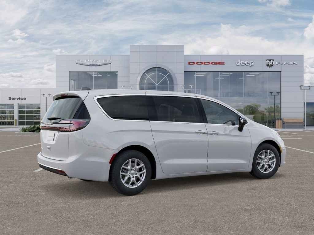 New 2026 Bright White Clearcoat Chrysler Select image 4