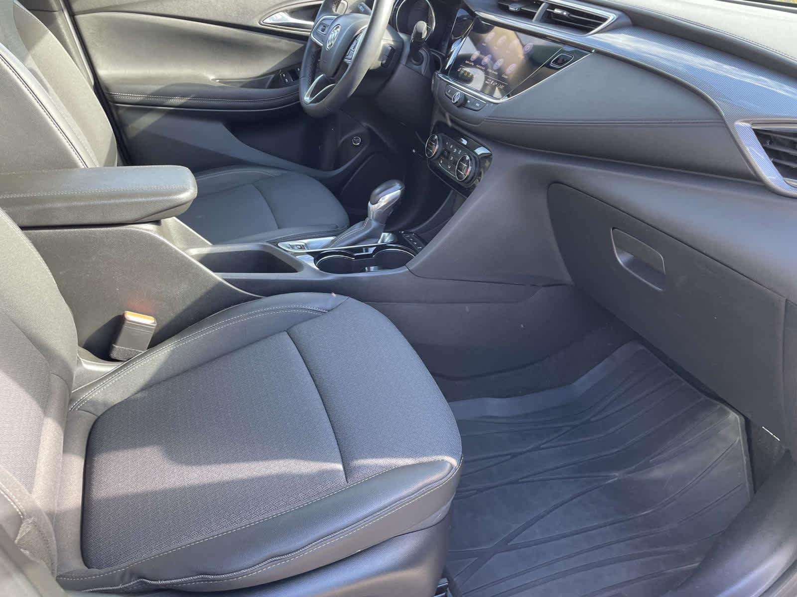 Used 2022 Summit White Buick Select image 26