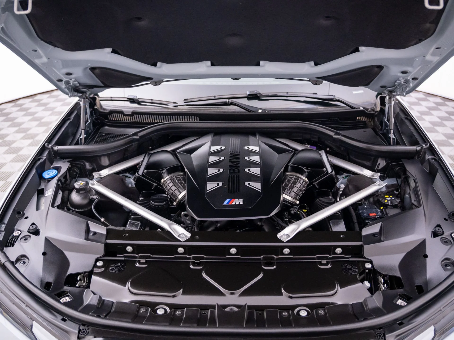 Certified Used 2025 Gray BMW M60i image 35