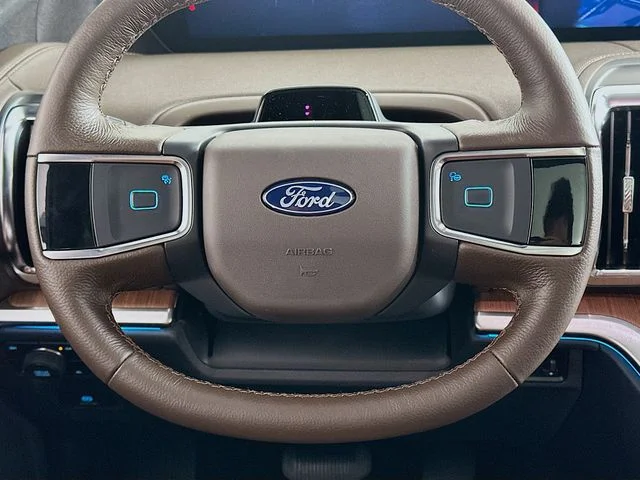 New 2026 Gray Ford King Ranch image 15