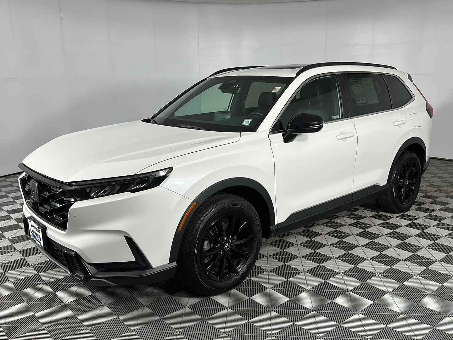 Used 2024 Platinum White Pearl Honda Sport-L image 16