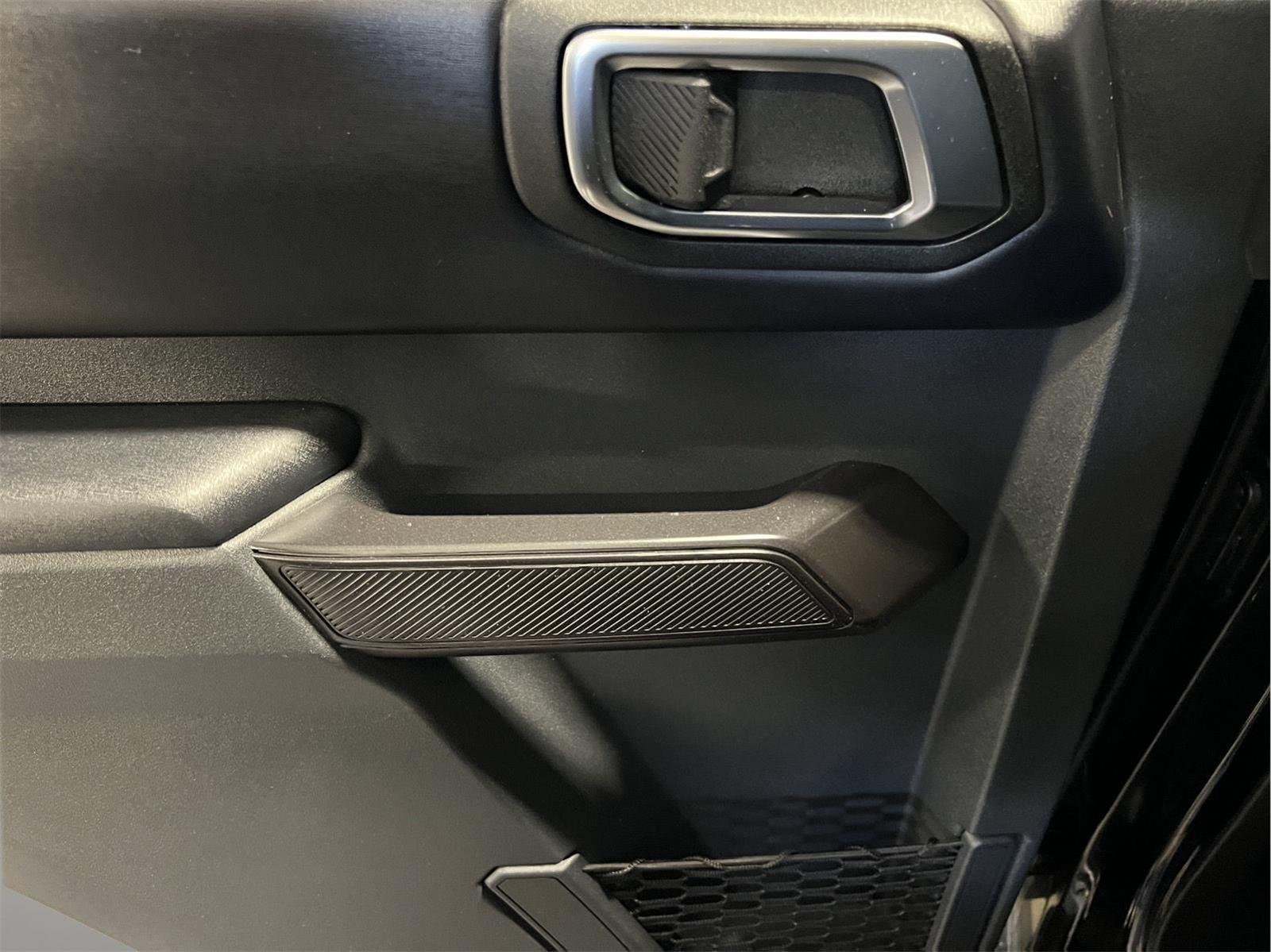 Used 2025 Shadow Black Ford Outer Banks image 17