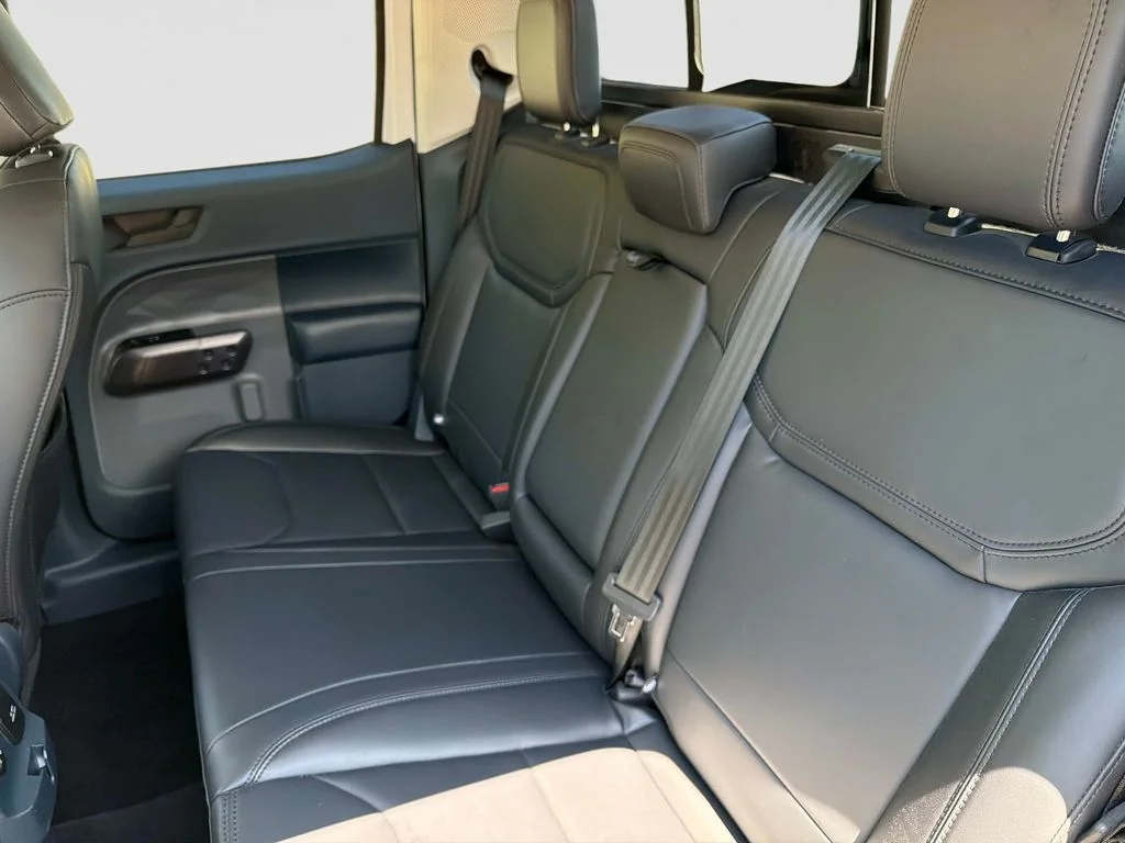 Used 2024 Oxford White Ford Lariat image 14