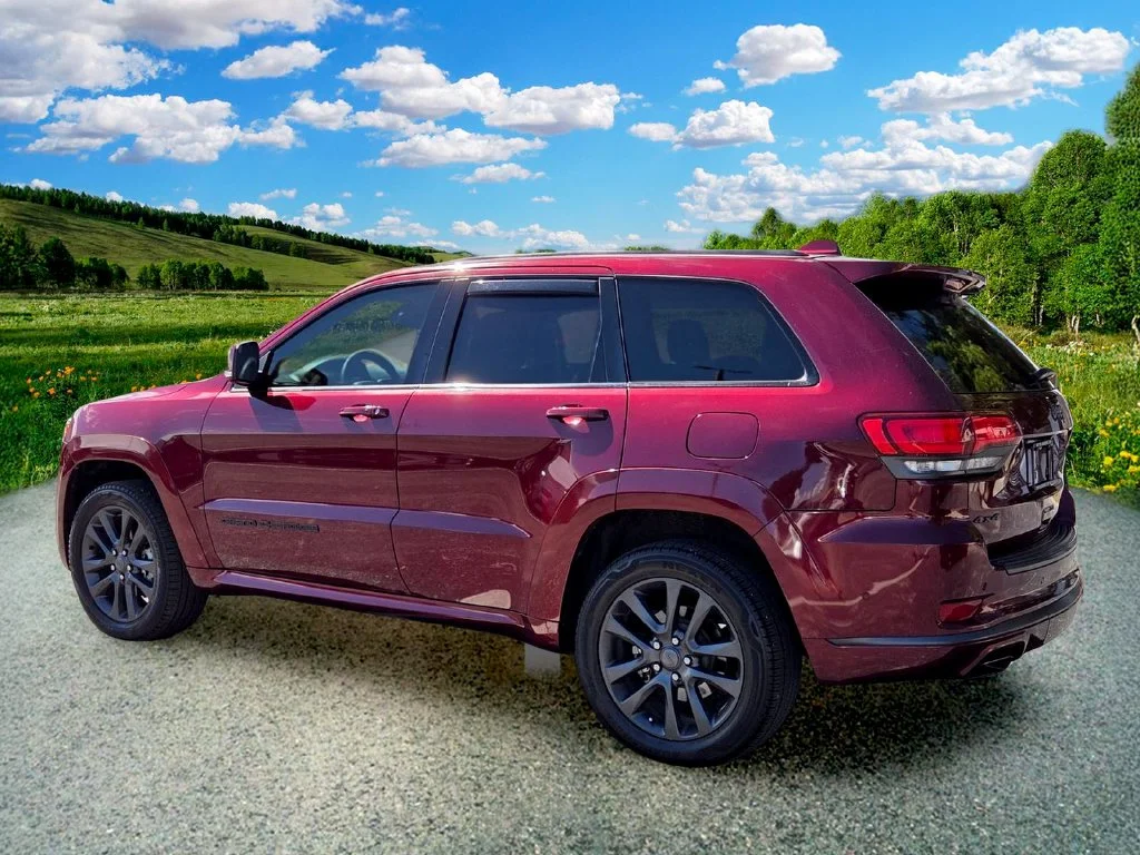 Used 2018 Red Jeep High Altitude image 4