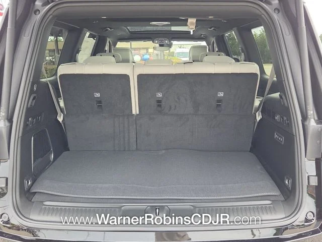 New 2026 High Gloss Black Exterior Paint Jeep Limited image 13