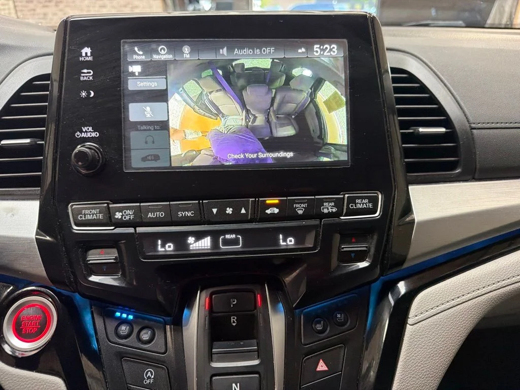 Used 2019 Lunar Silver Metallic Honda Elite image 20