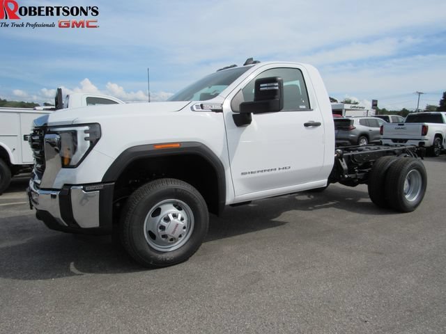 2026 GMC Sierra 3500 HD Chassis Cab Pro