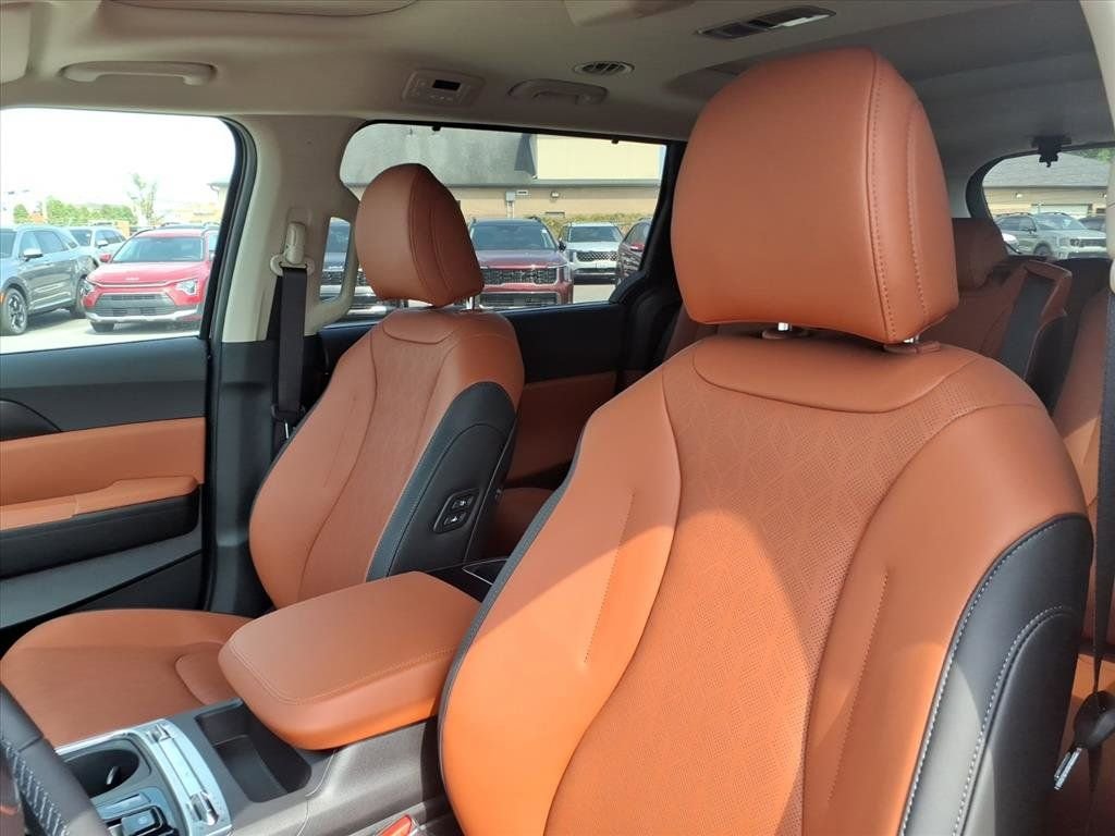 2026 Kia Carnival SX - Photo 13